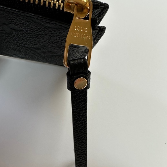Louis Vuitton Card Holder with zipper 2021 - Picture 5 of 8